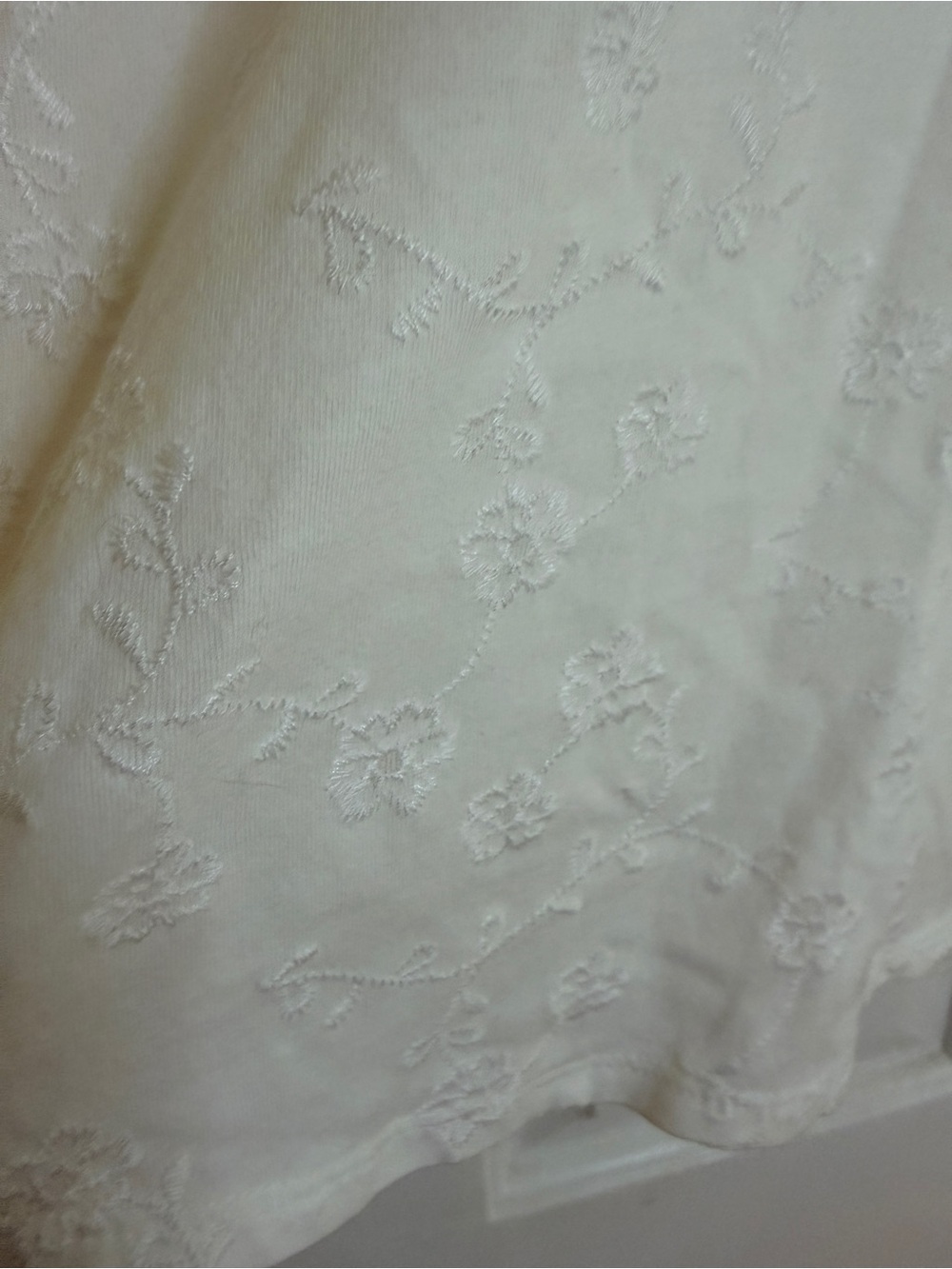 LOFT ivory coastal coquette floral embroidered blouse 🤍 - Picture 4 of 5